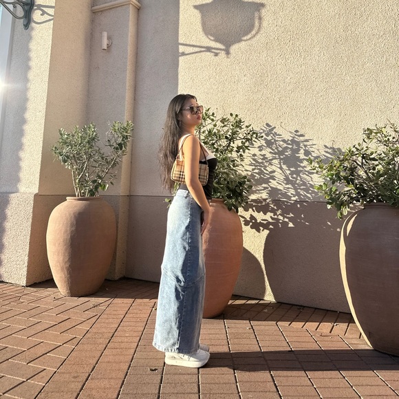 hi! welcome to my closet! - Picture 2 of 12